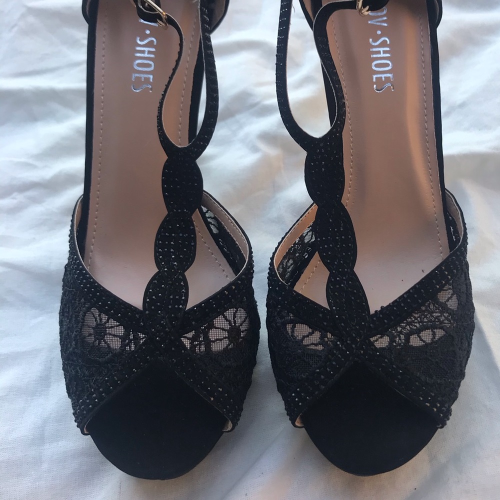 Black lacy heels - Picture 2 of 5